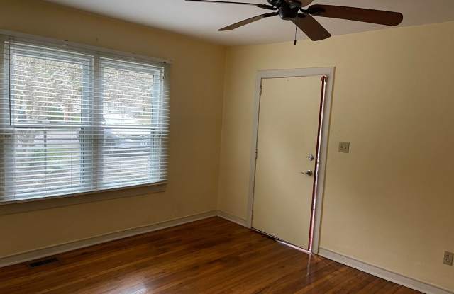Charming 2 bed 1 bath home photos photos