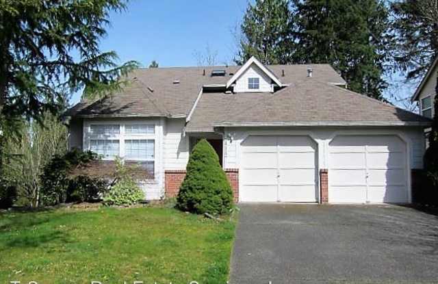 14112 SE 154th Pl - 14112 Southeast 154th Place, Fairwood, WA 98058