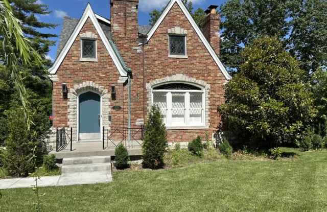 1137 Gilbert Avenue photos photos