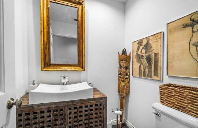 11823 Pebblewood Drive Gallery 4