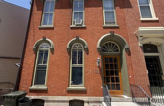 711 Chestnut Street - 3 photos photos 711 Chestnut Street - 3 photos photos