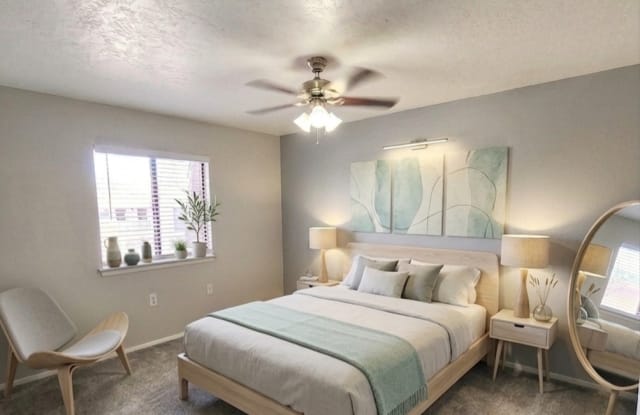 Meadowlark Apartments & Townhomes Gallery 2