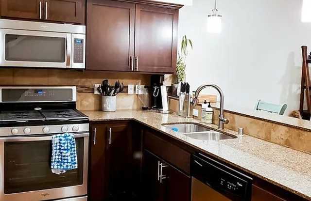 Beautiful Bothell Townhome Gallery 4