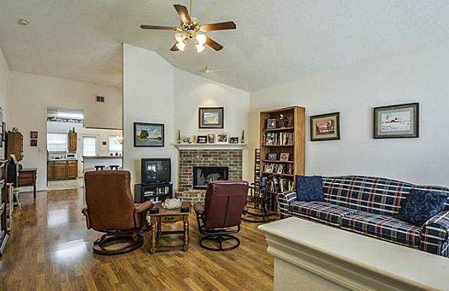 1708 Shady Creek Drive Gallery 2