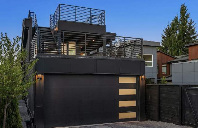 421 14th Avenue West - 421 14th Avenue West, Kirkland, WA 98033