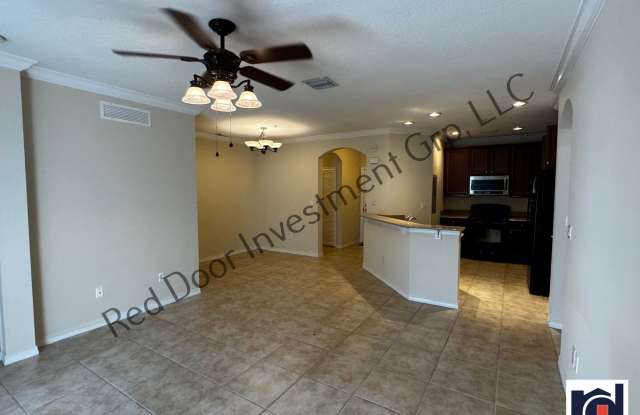 2/2 2nd Floor Condo in Lakeside @ Lakes of Windermere photos photos