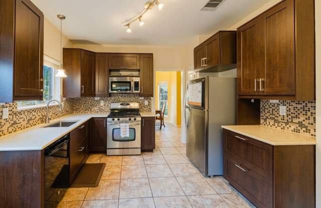 2402 Sparrow Dr, Round Rock, Texas 78681 Gallery 3