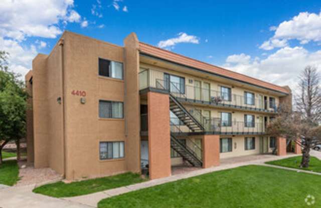 **MOVE IN SPECIAL** $500 off the rent Come and apply today!! photos photos