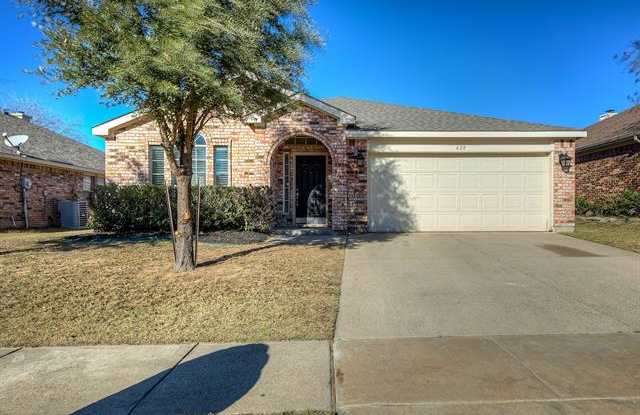 628 Bent Oak Drive - 628 Bent Oak Drive, Fort Worth, TX 76131