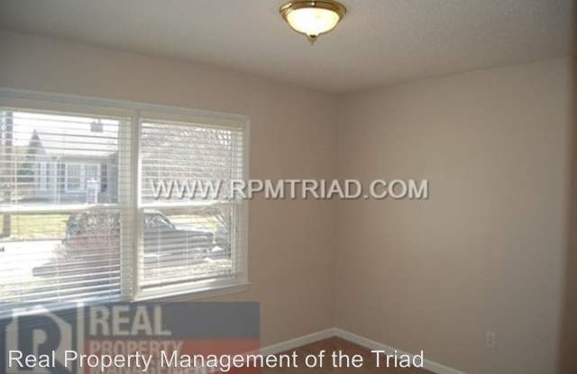 1921 Bradford St. Gallery 3