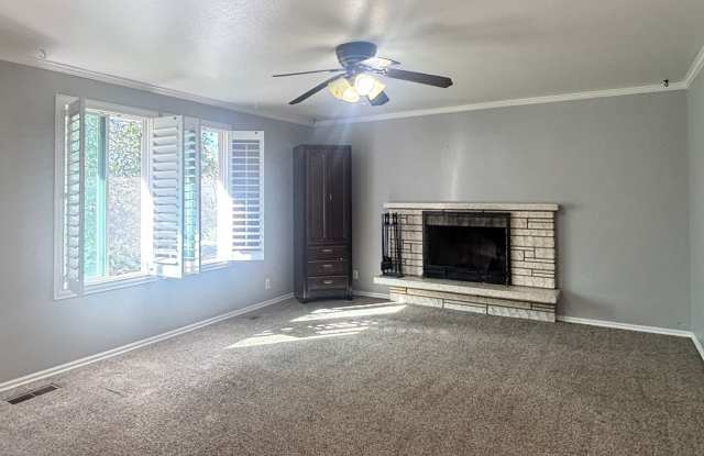 Pet Friendly Home in North Salt Lake! Gallery 4