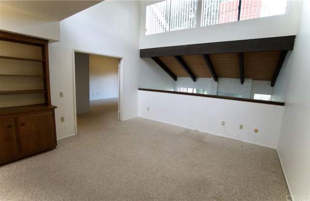 429 Thunderbird Court Gallery 4