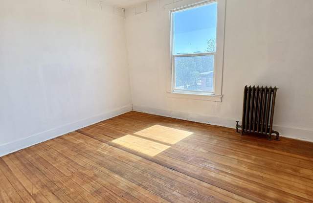 1001 E Nevada Avenue Gallery 3