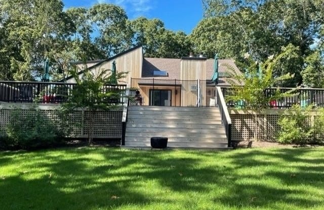 5 Whippoorwill Lane - 5 Whippoorwill Lane, Hampton Bays, NY 11946
