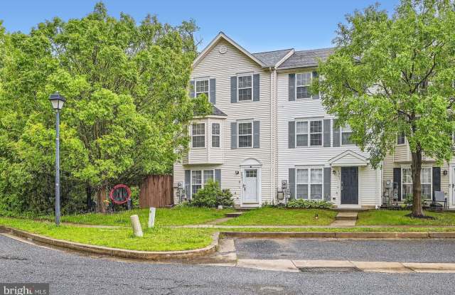 9863 GREENBRIAR WAY photos photos