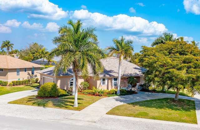 Beautiful Home in Desirable Marco Island photos photos