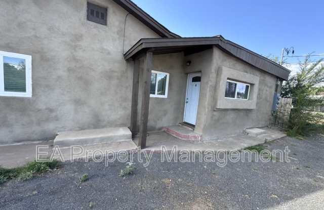 419 Atrisco Dr SWUnit B photos photos