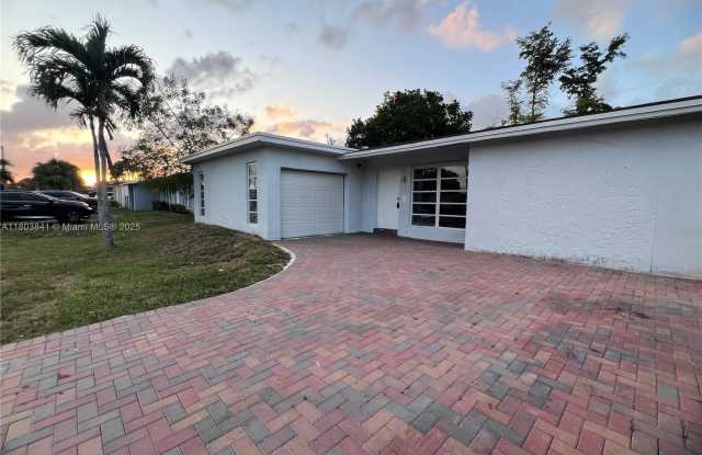 11431 NW 35th St photos photos