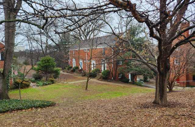 Spacious and Bright End Unit in Park-like Setting photos photos