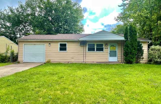 3 Bedroom Ranch Home - 3819 Clifton Avenue, Lorain, OH 44055