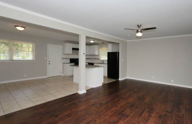 5375 Longmeadow Lane Gallery 2