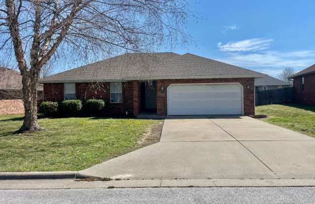 OZARK - 6008 N. 8TH AVE. - ONE SMALL PET NEGOTIABLE - CALL OFFICE FOR SHOWING APPOINTMENT photos photos