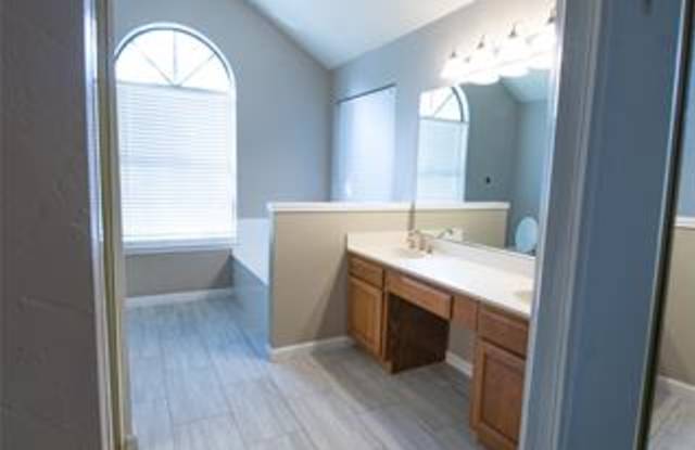 3903 Kingsferry Court Gallery 4