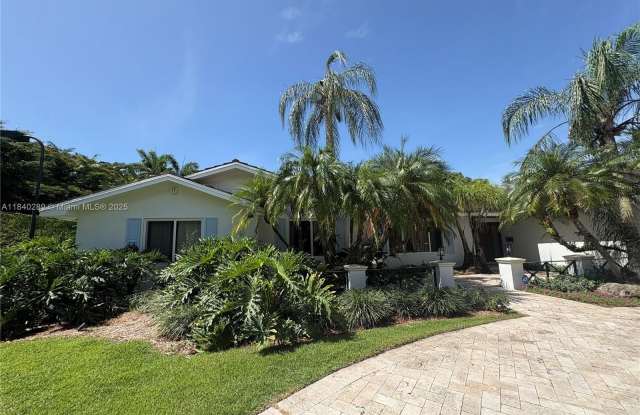 5870 SW 96th St photos photos