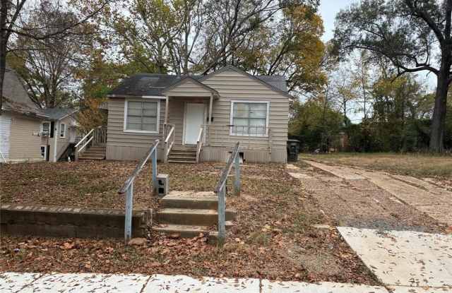 626 Wyandotte Street photos photos