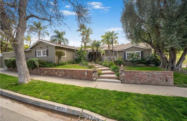 4571 Canoga Drive Gallery 1