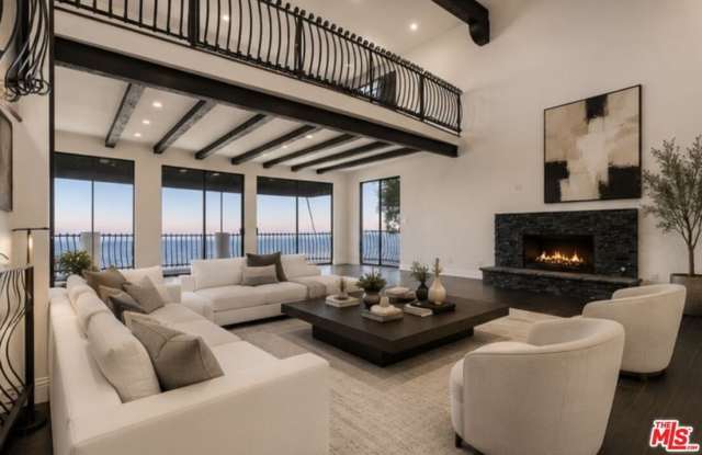 8908 Appian Way Gallery 2