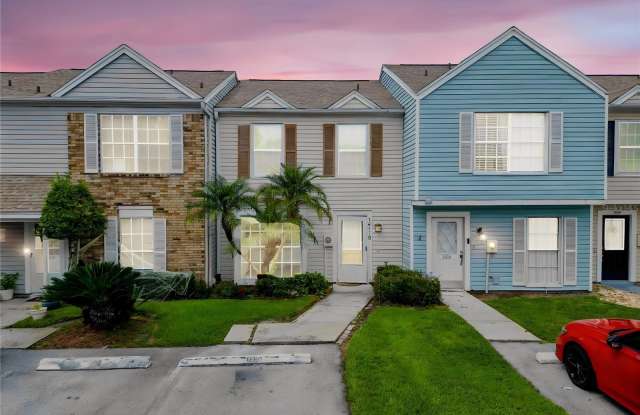 16110 RAMBLING VINE DR W Gallery 1
