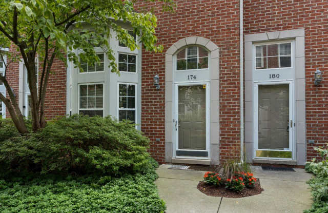174 S Georgetown Square S Gallery 3