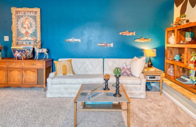 3100 Wagon Wheel Road #4 Gallery 2