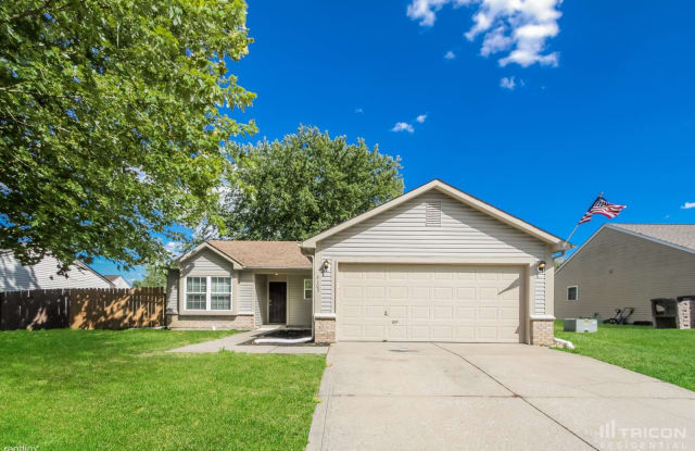 4105 Magnolia Drive - 4105 Magnolia Drive, Franklin, IN 46131