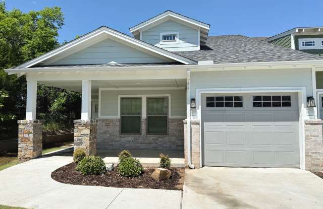 Large 2 Bed, 2 Bath in Beautifully Well-Maintained Neighborhood photos photos