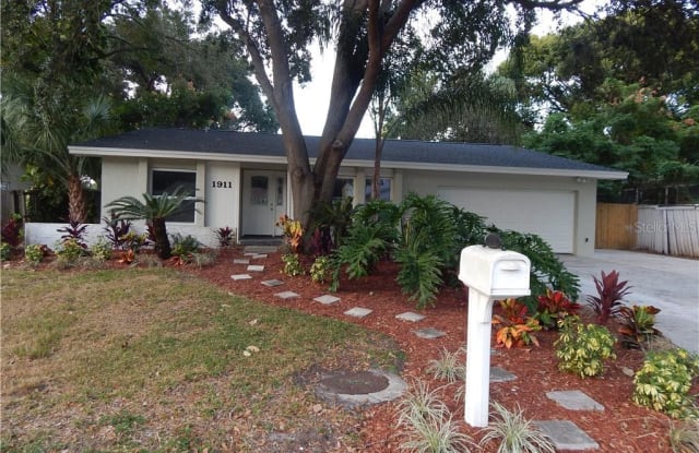 1911 RED FOX LANE - 1911 Red Fox Lane, Brandon, FL 33510