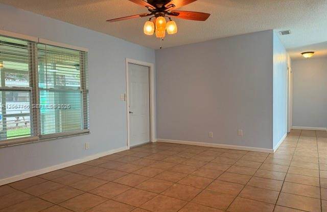 516 Sw 14th Ct Gallery 1