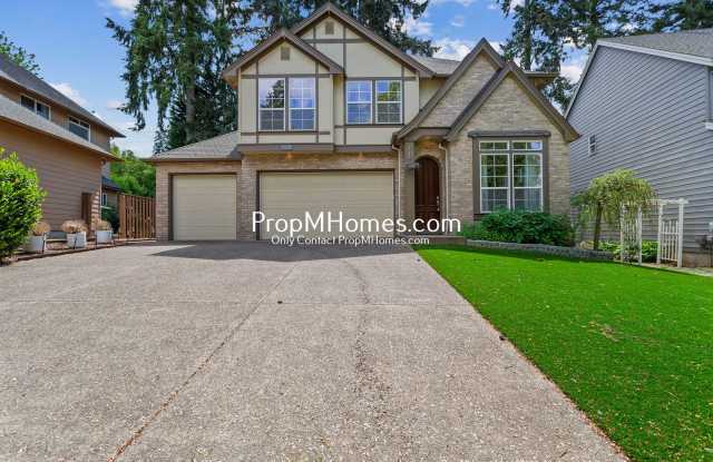 Four Bedroom Luxury Home in Tualatin - Turf Grass! photos photos