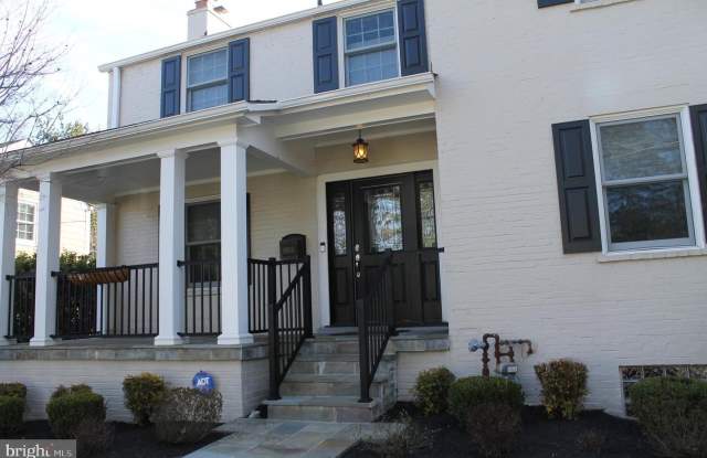 8505 HAZELWOOD DR Gallery 2