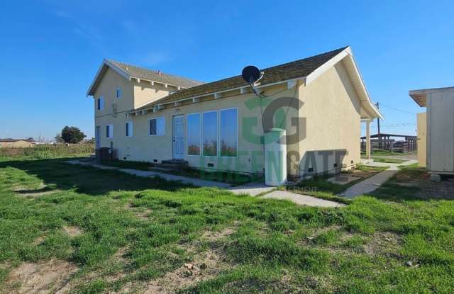 Modern 3 Bedroom 2 Bath Ranchette in Crowslanding!! - 2065 West Main Avenue, Stanislaus County, CA 95313