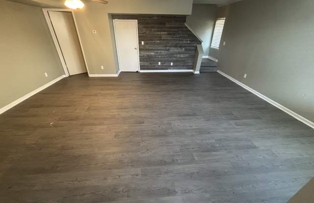 3392 W Shields Ave photos photos