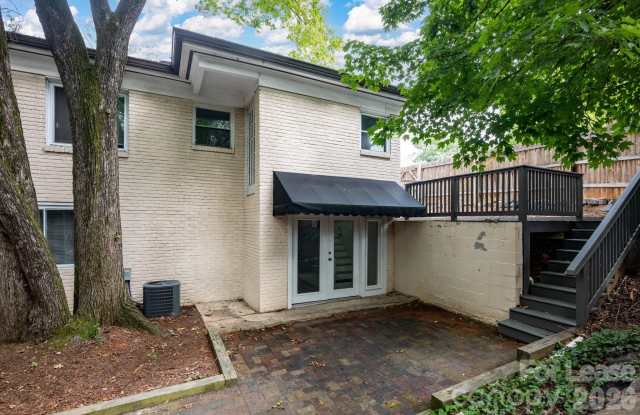2525 Runnymede Lane photos photos