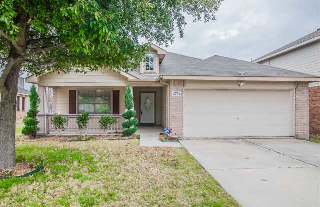 9888 Willowick Ave - 9888 Willowick Avenue, Fort Worth, TX 76108