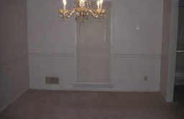 2143 W Chester Circle Gallery 3