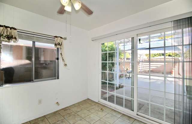 11126 Laurel Canyon Boulevard Gallery 3