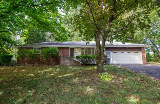 Home For Rent - 2 Danielwood Drive, Albany County, NY 12211