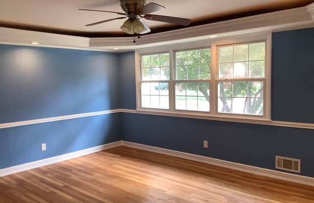 Room to Spread Out! 5BR/3BA Home with Finished Lower Level and Large Yard Gallery 4