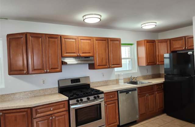 524 W Fulton Street W - 524 West Fulton Street, Long Beach, NY 11561