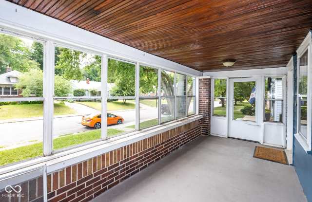 5144 Winthrop Avenue Gallery 4